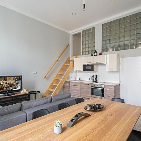 Sightseeing Apartment By Ruterra Прага Экстерьер фото