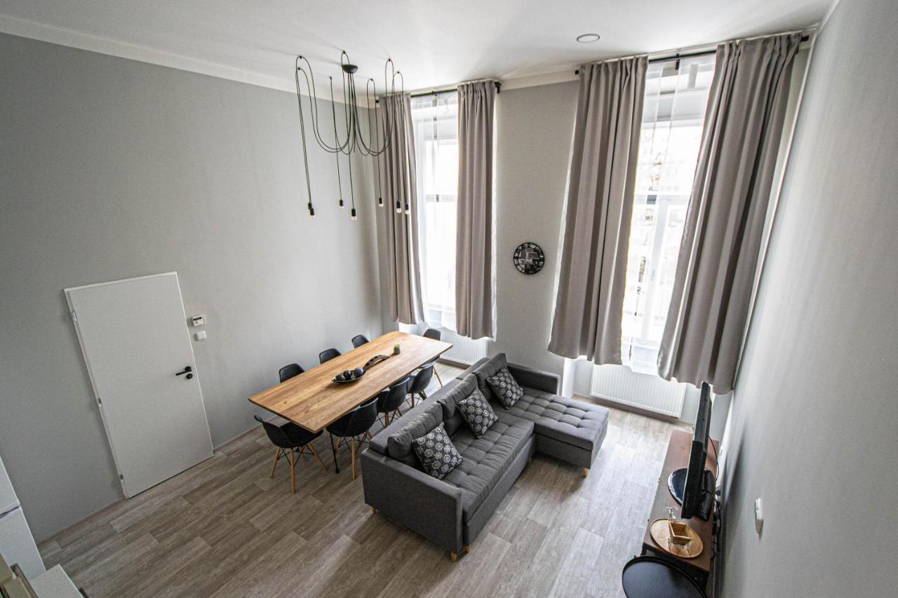 Sightseeing Apartment By Ruterra Прага Экстерьер фото