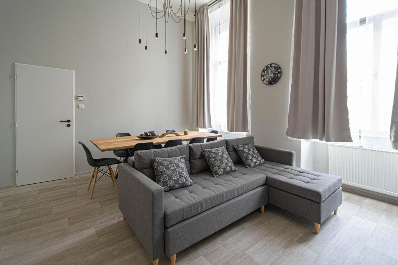 Sightseeing Apartment By Ruterra Прага Экстерьер фото