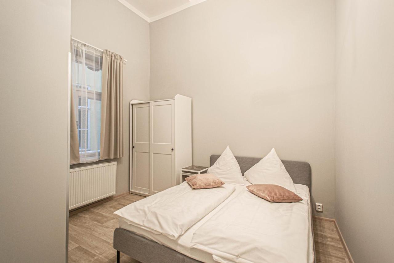 Sightseeing Apartment By Ruterra Прага Экстерьер фото