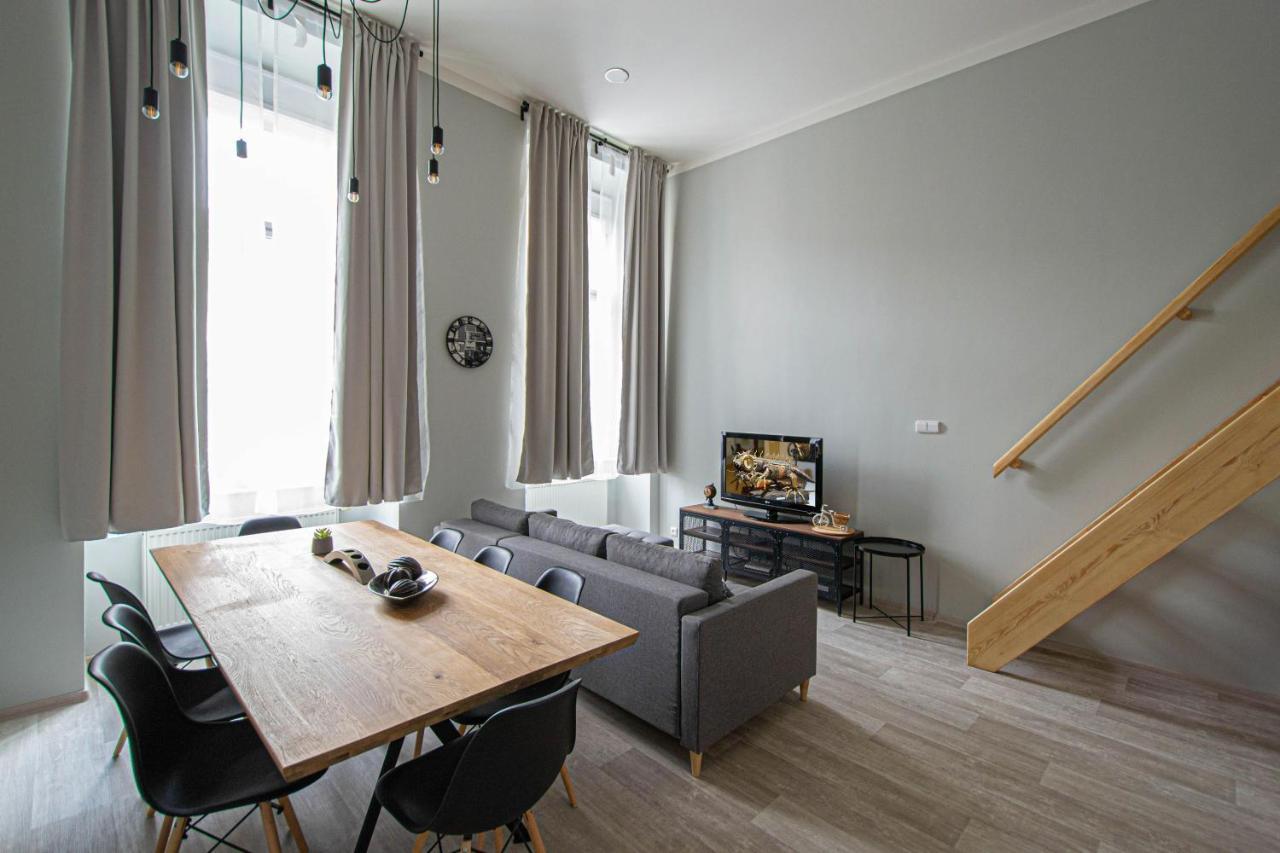 Sightseeing Apartment By Ruterra Прага Экстерьер фото